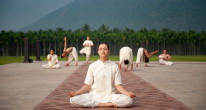 https://yogabandham.com/yoga/Move From Compulsiveness To Consciousness